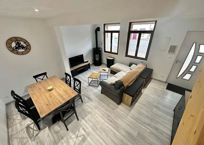 Pitchoune - Maison Familiale Avec Jardin à Hébergement de vacances *